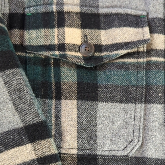 Fat Face Lightweight Gray and Green Shirt Jacket - Picture 3 of 16